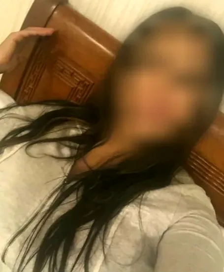 Andrea, 31
