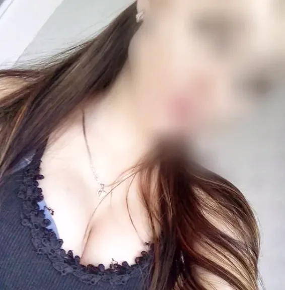 Aya, 26