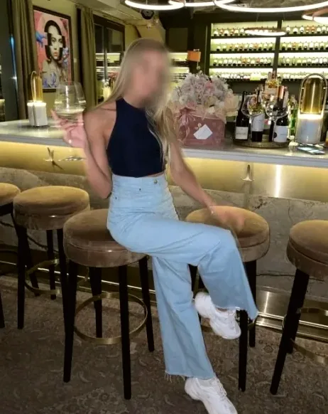 Bianca, 34