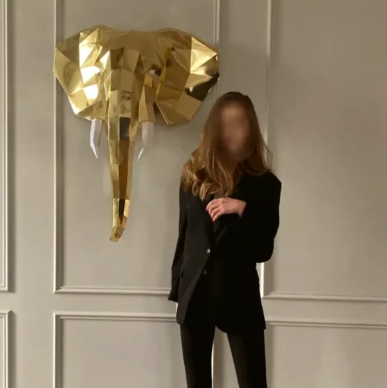 Emilie, 33