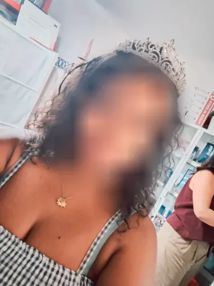 Ivana, 37