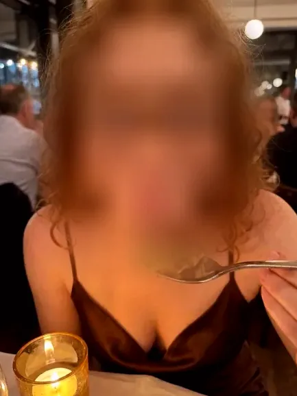 Katrine, 25