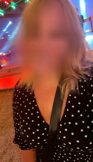 Lea, 28
