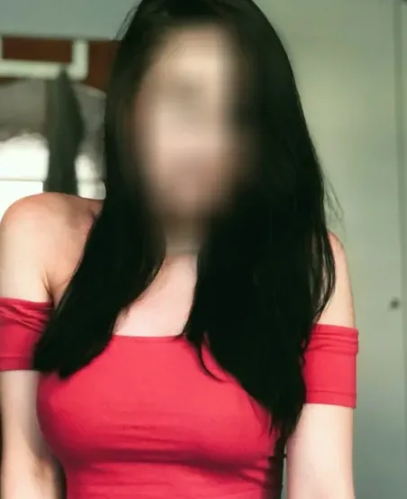 Marie, 32