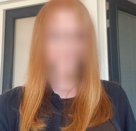 Nora, 27
