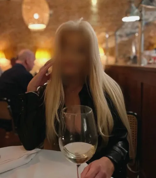 Rikke, 37