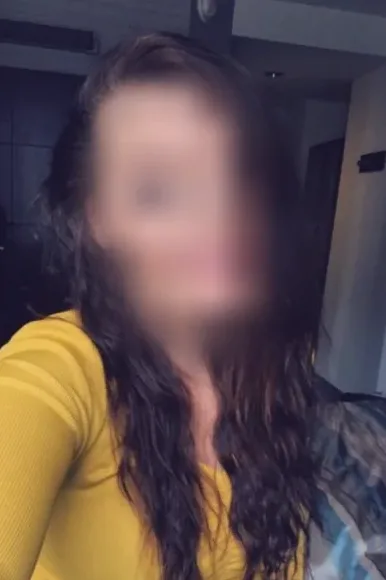 Sofia, 35